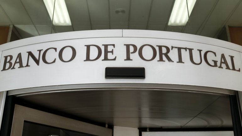 Segundo os dados do banco central, no final de março de 2020 a PII de Portugal situou-se em -212,3 mil milhões de euros, o que traduz uma redução da posição negativa em aproximadamente 1,7 mil milhões