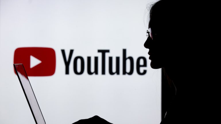 O YouTube é a plataforma de vídeo mais utilizada na internet. O sistema faz parte dos serviços da Google