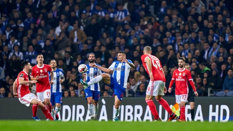 FC Porto lidera o Campeonato com mais um ponto do que o Benfica quando faltam dez jornadas para o final da competição