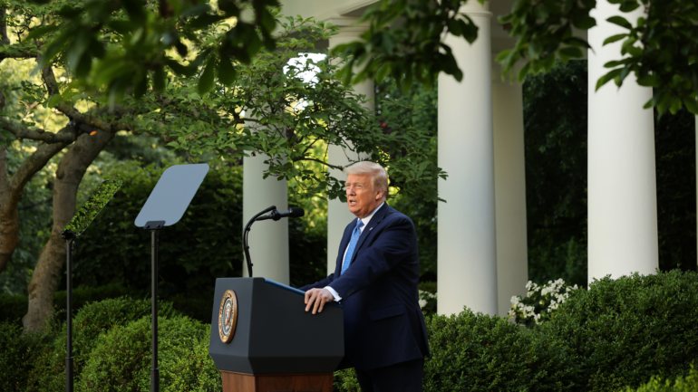 Donald Trump dirigiu-se ao país a partir do Jardim das Rosas da Casa Branca