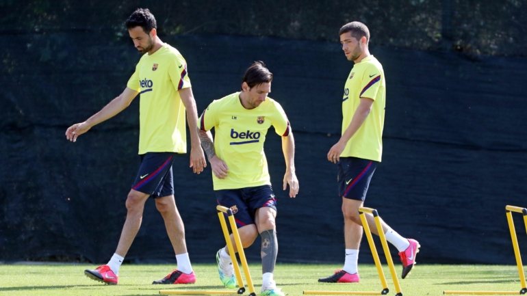 Na quinta-feira, Messi terá realizado uma ressonância para avaliar o grau da lesão muscular, e já esta sexta-feira o clube confirmou o trabalho específico do argentino