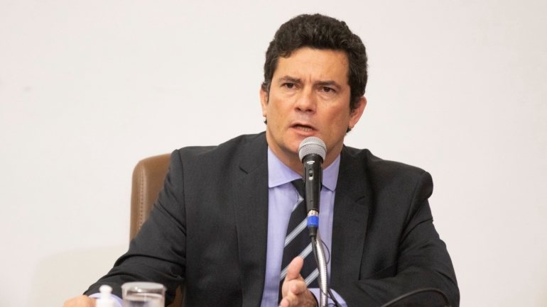Sergio Moro foi entrevistado pelo Folha de São Paulo e criticou posição de Bolsonaro durante a crise da Covid-19