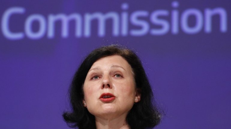 A vice-presidente da Comissão Europeia com a pasta dos Valores e Transparência, Vera Jourová.