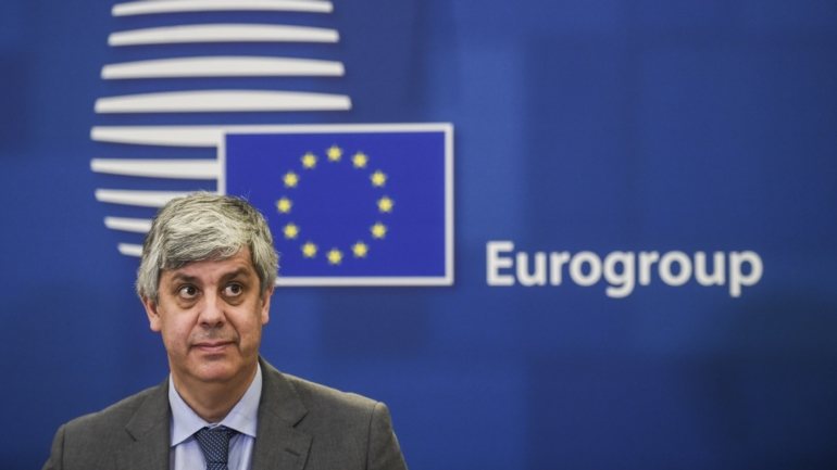 Reunião do Eurogrupo desta quinta-feira não será a última de Centeno. Mesmo cessando funções como ministro, anunciou que concluirá o seu mandato, que termina em 13 de julho