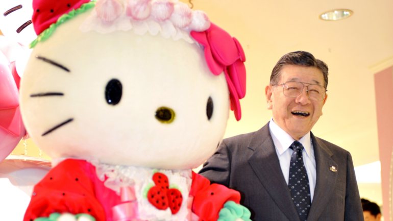 Shintaro Tsuji fundou a Sanrio em 1960 e, 14 anos depois, criou a Hello Kittie. A boneca é 15 anos mais velha que o seu sucessor