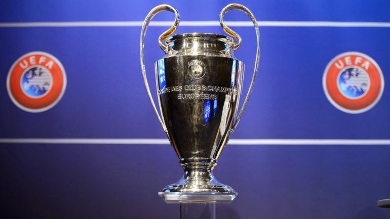 O Comité Executivo da UEFA vai reunir quarta e quinta-feira para decidir o desfecho das competições europeias, sendo que a comunicação social avançou com as hipóteses de serem disputados em Portugal os quartos de final