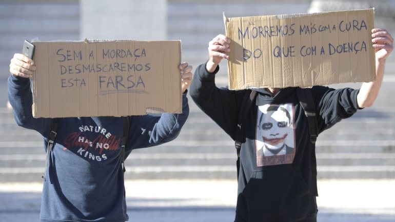 O protesto prevê uma concentração às 14h junto às Docas de Lisboa, seguida de uma caminhada até à Assembleia da República