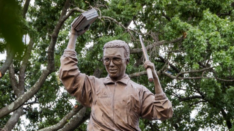 Arthur Ashe nasceu em Richmond, Virginia, e foi lá que foi erguida uma estátua em sua memória