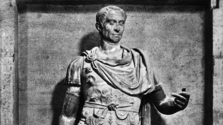 O assassínio de Júlio César foi apenas um dos motivos que levou à queda da República Romana