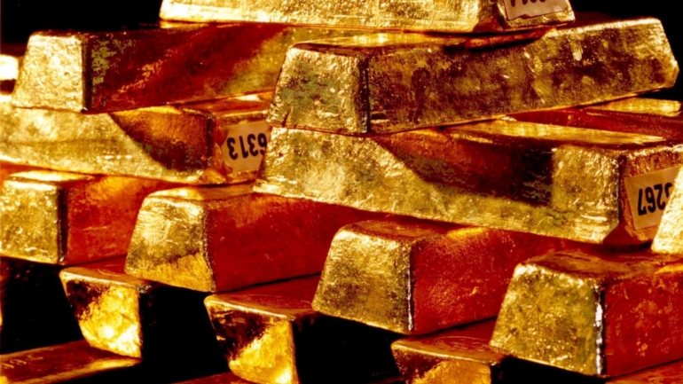 Em 4 de outubro de 2012, o preço do ouro atingiu 1.794 dólares por onça