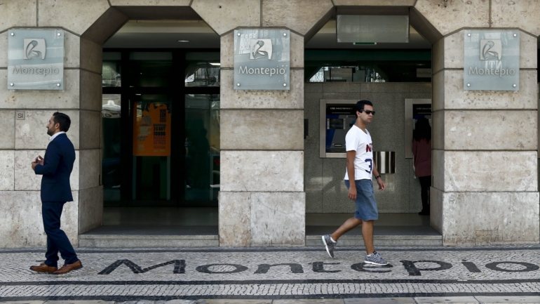 O banco Montepio anunciou na terça-feira que vai fechar 31 balcões, referindo que está reforçar a aposta nos serviços digitais.