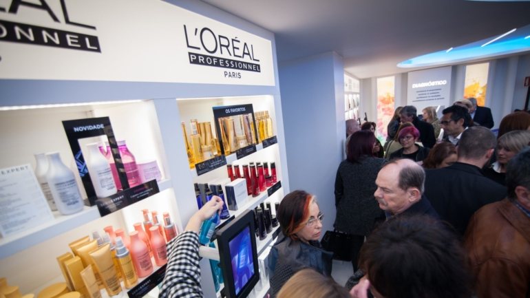 A decisão da L'Oréal foi anunciado num comunicado emitido este sábado