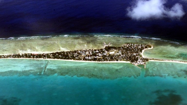O Quiribáti é país insular composto por 33 ilhas e atóis espalhados por uma grande área do Oceano Pacífico