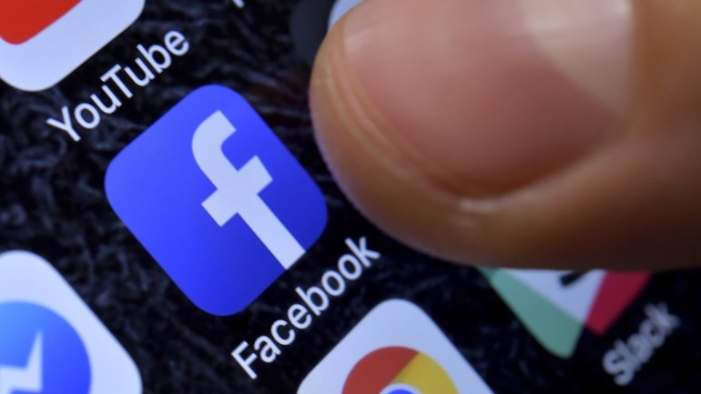 O Facebook, além da rede social com o mesmo nome, detém o Instagram e o WhatsApp