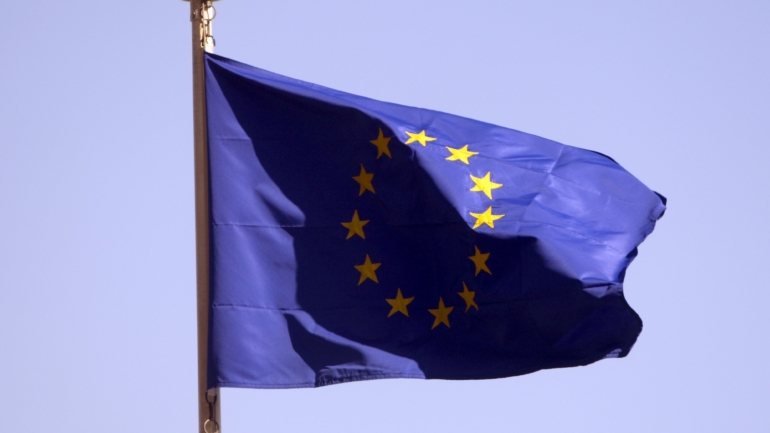 Alemanha assume a presidência da União Europeia a partir de quarta-feira por seis meses, substituindo a Croácia, seguindo-se a 1 de janeiro de 2021 Portugal e a Eslovénia em 1 de julho do próximo ano