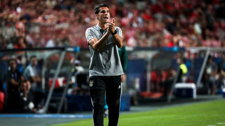 Veríssimo foi treinador principal do Benfica no jogo da Champions com o RB Leipzig devido ao castigo de Bruno Lage