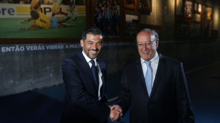 Pinto da Costa recordou na revista Dragões que conhece Sérgio Conceição, ex-jogador e treinador desde 2017, há mais de 30 anos