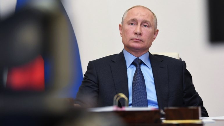 Vladimir Putin foi eleito presidente russo em 2000, mantendo o cargo de chefe do Estado desde então