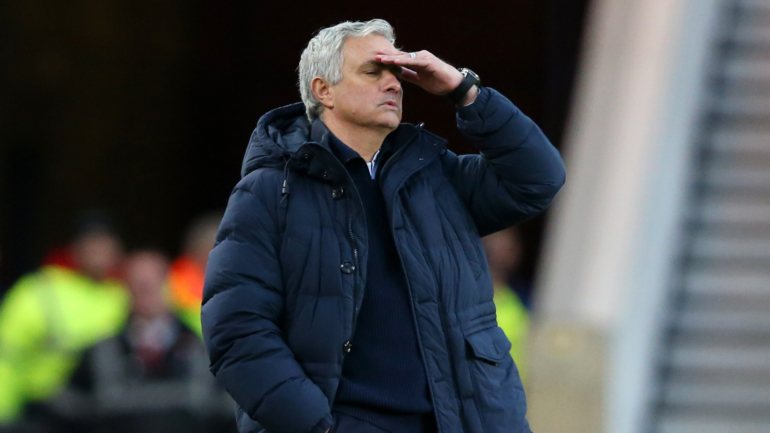Tottenham de José Mourinho perdeu pela primeira vez na retoma, após empate com Manchester United e vitória frente ao West Ham