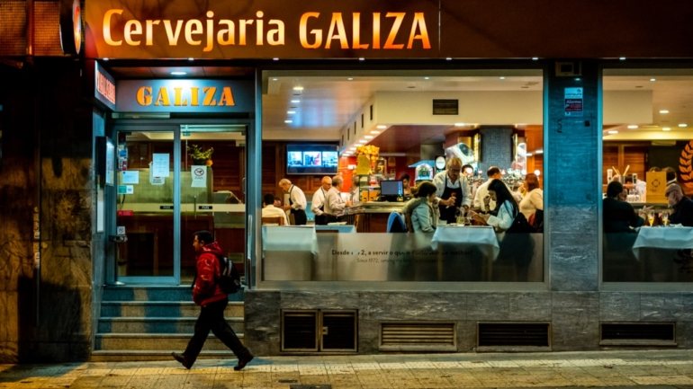 O Tribunal de Comércio de Vila Nova de Gaia declarou a 4 de junho a insolvência da Sociedade Atividades Hoteleiras Galiza Portuense, proprietária da Cervejaria Galiza