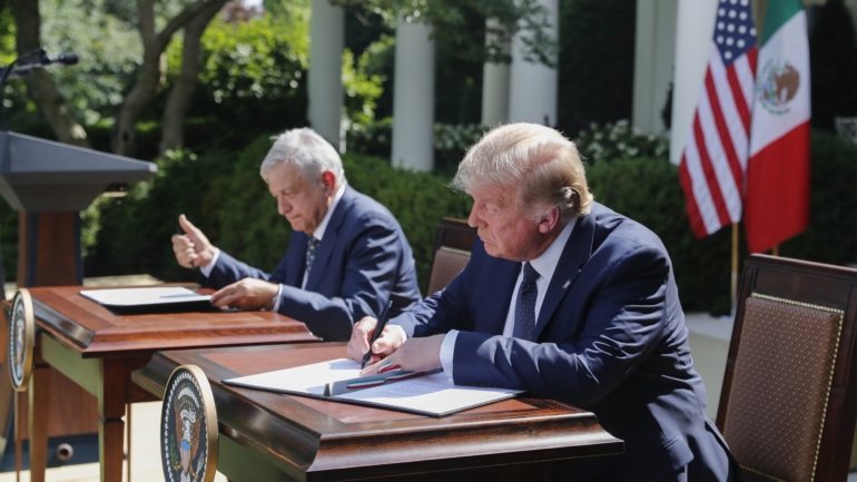 O primeiro encontro entre os dois líderes, realizado esta quarta-feira na Sala Oval da Casa Branca, teve como objetivo celebrar a entrada em vigor do novo acordo de comércio da América do Norte.