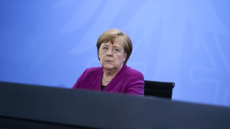 Angela Merkel falou após ter-se reunido com o primeiro-ministro italiano