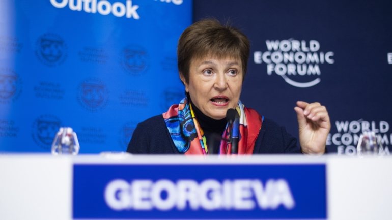 Kristalina Georgieva anunciou que uma das prioridades do FMI é manter, &quot;ou até mesmo alargar&quot;, as medidas de proteção social