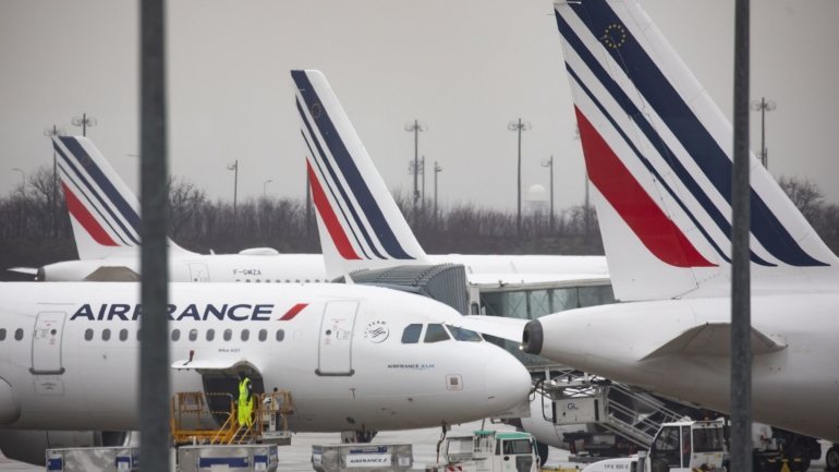 A França deseja obter os mesmos direitos para a Air France, ou seja, três ligações semanais com o país asiático