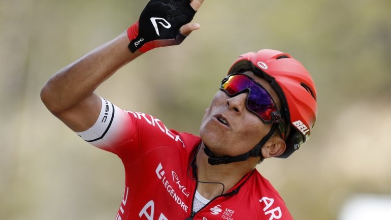 Quintana viaja para a Europa no domingo, ao lado de outros ciclistas e desportistas colombianos, após ter embatido com um automóvel no início de julho, tendo voltado aos treinos na segunda-feira, sem limitações físicas