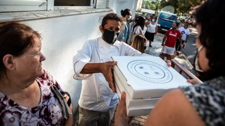 A iniciativa solidária termina esta quinta-feira na zona do Parque das Nações, com a distribuição de pizzas a pessoas em situação de sem-abrigo