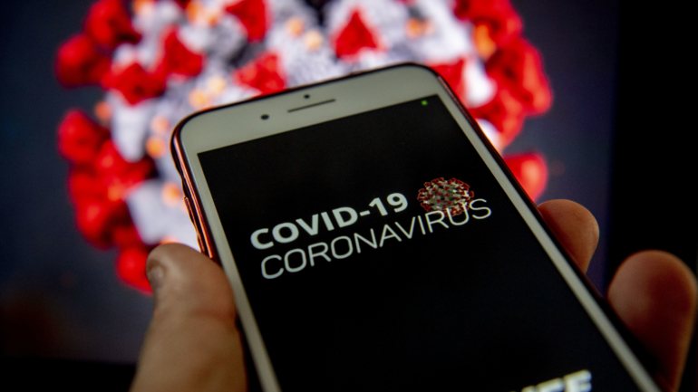 As apps de rastreio à Covid-19 são uma das soluções que se quer implementar para a contenção da pandemia