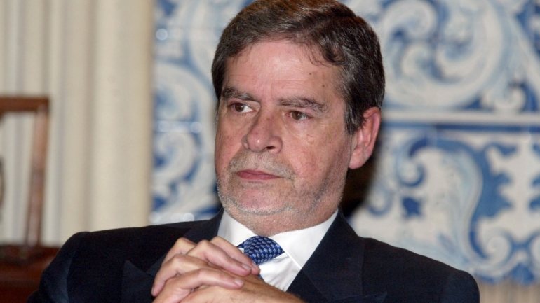 António Manuel Canastreiro Franco, que era casado com a antiga eurodeputada socialista Ana Gomes, foi embaixador de Portugal no Brasil, cargo que desempenhou entre 2001 e 2004 e onde terminou a carreira diplomática