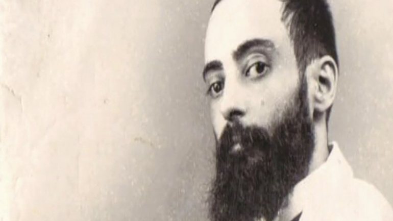Camilo Pessanha nasceu em Coimbra, em 1867, e morreu em Macau em 1926