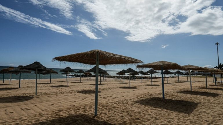 O Algarve antecipa quebras acima dos 50% nas dormidas em hotéis durante o mês de agosto