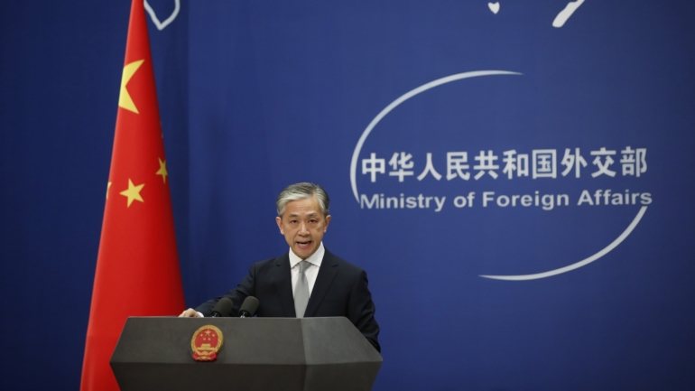 Pequim fez um protesto formal junto das autoridades norte-americanas, segundo Wang