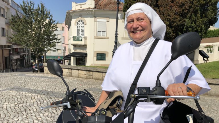 A irmã Antónia Pinho, de 61 anos, era conhecida como &quot;freira radical&quot; por andar de mota por São João da Madeira