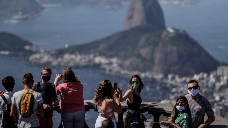O Brasil é o país lusófono mais afetado pela pandemia e um dos mais atingidos no mundo