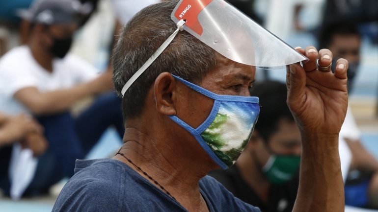 As Filipinas confirmaram esta quinta-feira 4.339 novas infeções com o novo coronavírus, com o país a totalizar 178.022 casos, incluindo 2.883 vítimas mortais
