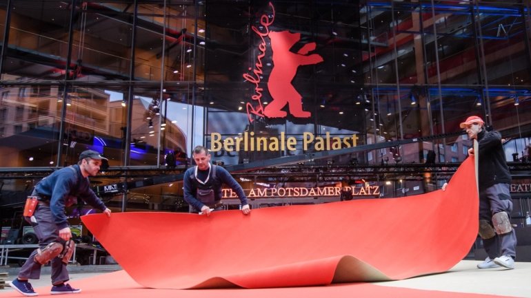 A 71.ª edição do Festival de Cinema de Berlim decorrerá de 11 a 21 de fevereiro de 2021 e serão feitos ajustes estruturais ainda a anunciar