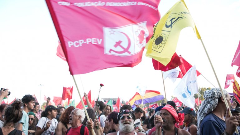 Festa do PCP tem estado a levantar críticas por reunir num recinto 33 mil pessoas em tempo de pandemia.