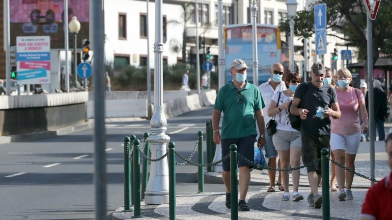 Casos diagnosticados no Porto Santo têm associação a um caso confirmado na terça-feira na Região de Lisboa e Vale do Tejo