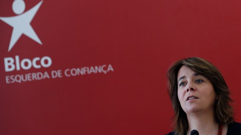 A coordenadora do Bloco de Esquerda reagiu esta manhã no Twitter à entrevista de António Costa
