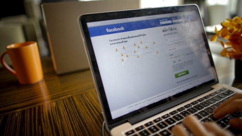 A comissão, que é o principal regulador de privacidade do Facebook na Europa, poderá multar a empresa de tecnologia em até 4% da receita anual