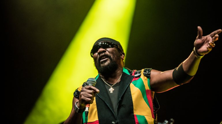 O frontman e vocalista do grupo de reggae e ska Toots & the Maytals chegou a ser comparado a Otis Redding pela revista Rolling Stone