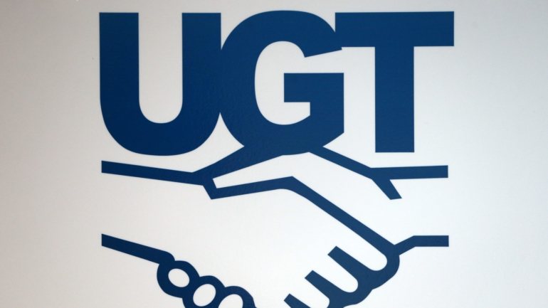 A UGT considerou que esta prática coloca em causa o direito à participação na elaboração da legislação laboral