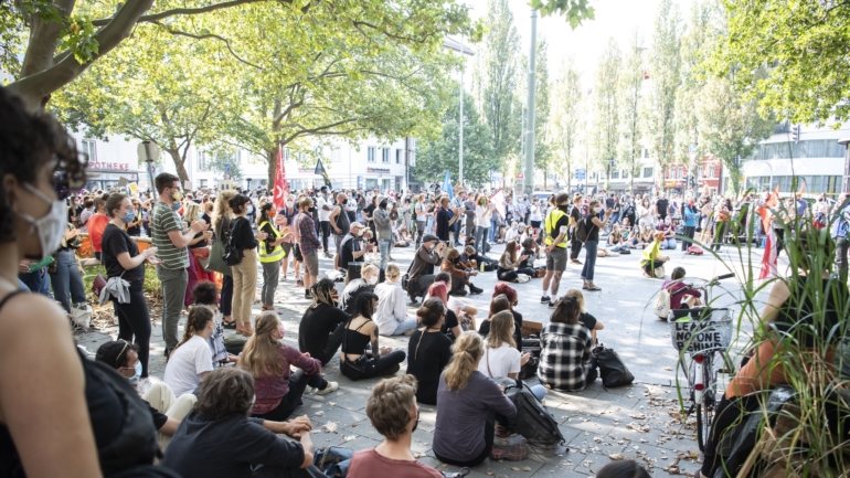 Segundo a polícia, participaram da manifestação em Berlim cerca de 5.000 pessoas