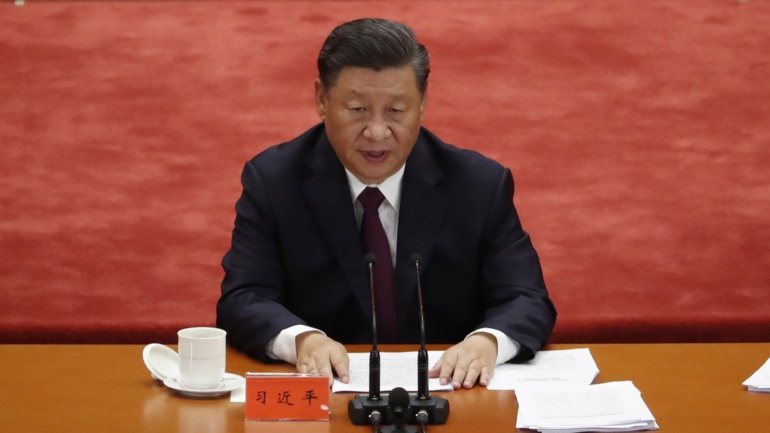 O Presidente da China, Xi Jinping, defende que o país se esforça para resolver as disputas através do diálogo e das negociações