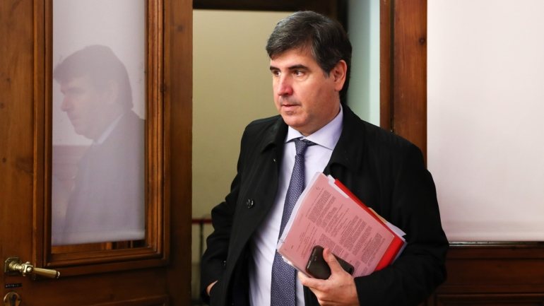 Artur Trindade, ex-secretário de Estado da Energia do Governo Passos Coelho, é suspeito da alegada prática do crime de corrupção passiva