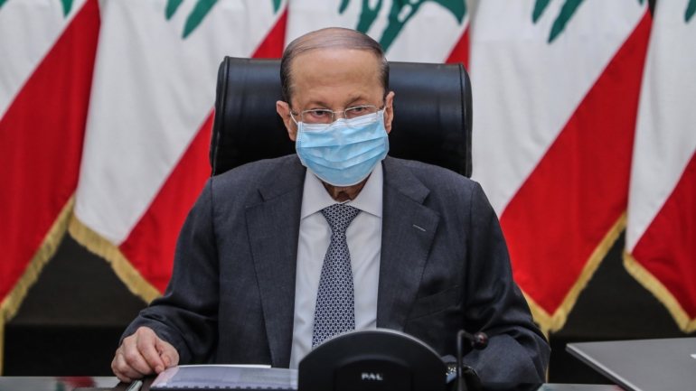 Michel Aoun disse que a necessidade mais urgente do país reside no apoio da comunidade internacional para a reconstrução da sua economia e do seu porto