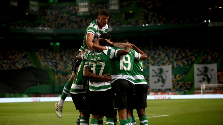 Os leões apuraram-se para o playoff da Liga Europa, com uma vitória pela margem mínima (1-0) conseguida com golo de Tiago Tomás